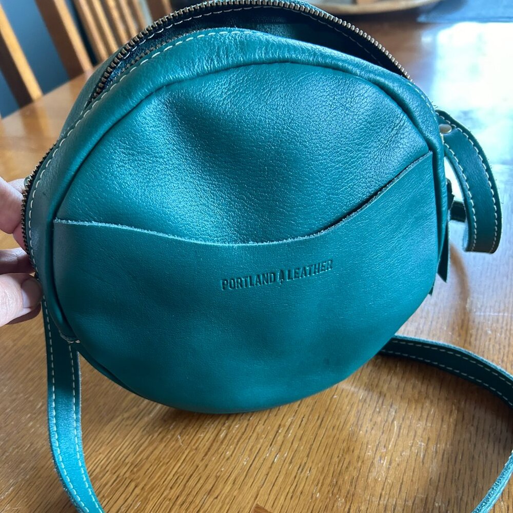 Portland Leather 'Almost Perfect' Circle Crossbody - Large